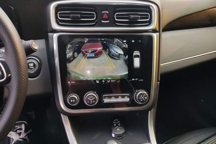 Used Lynk & Co 01 2017 2.0T Four-Wheel Drive Pro Edition Audio And AC Panel
