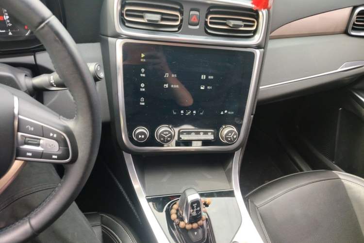 Used Lynk & Co 01 2017 2.0T Two-Wheel Drive Pro Edition Audio And AC Panel