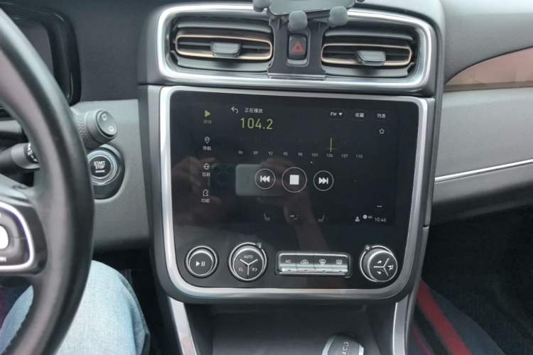 Used Lynk & Co 01 2017 2.0T Two-Wheel Drive Pro Edition Audio And AC Panel