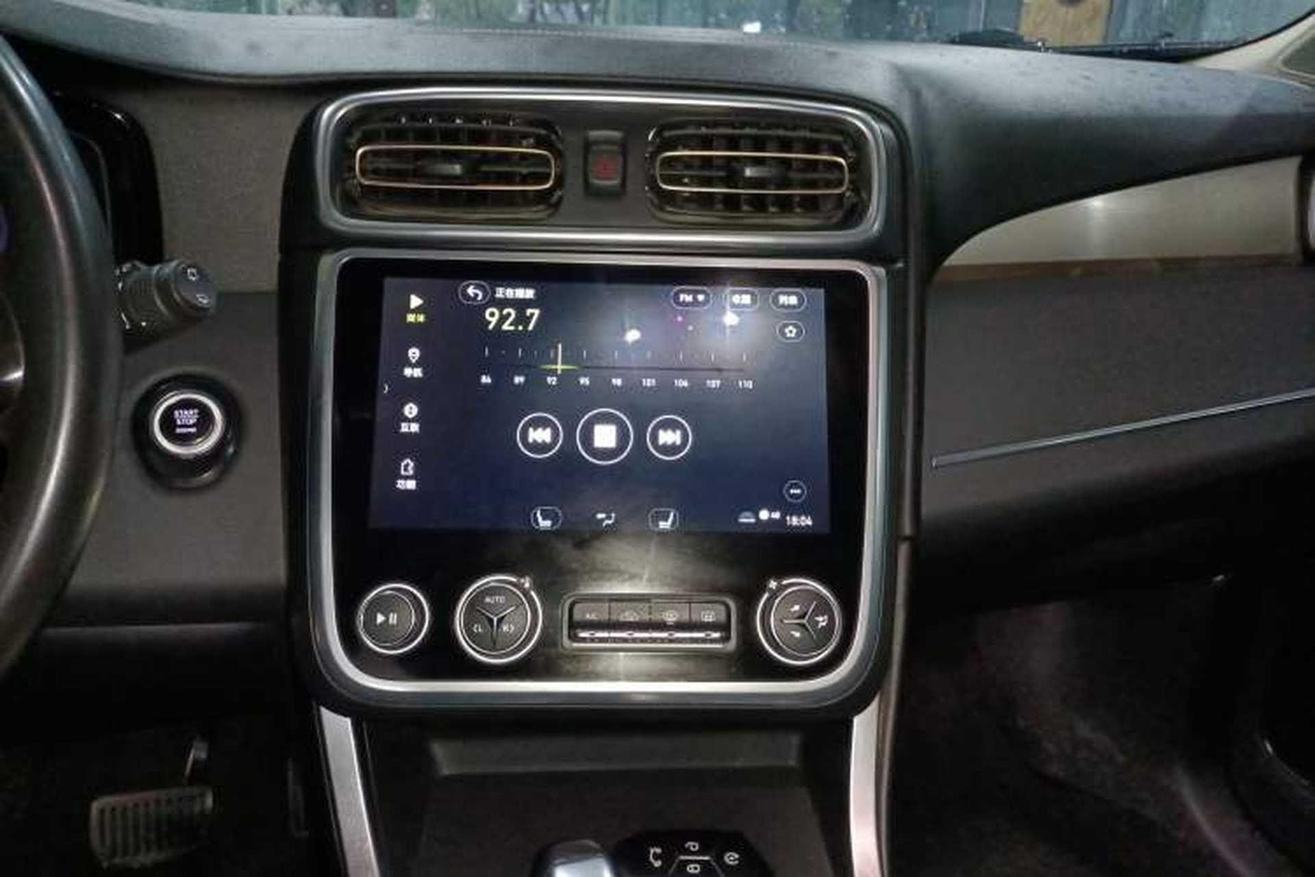 Used Lynk & Co 01 2017 2.0T Two-Wheel Drive Pro Edition Audio And AC Panel