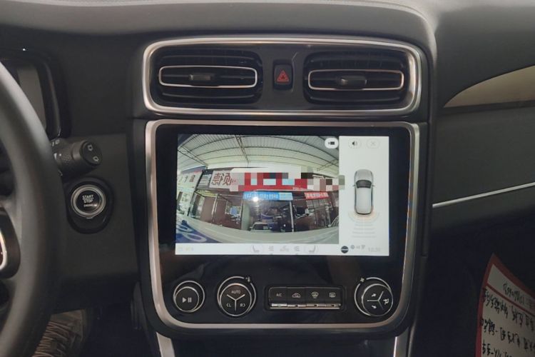 Used Lynk & Co 01 2017 2.0T Two-Wheel Drive Pro Edition Audio And AC Panel