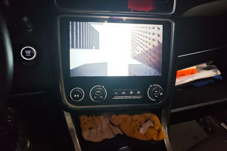 Used Lynk & Co 01 2017 2.0T Two-Wheel Drive Pro Edition Audio And AC Panel