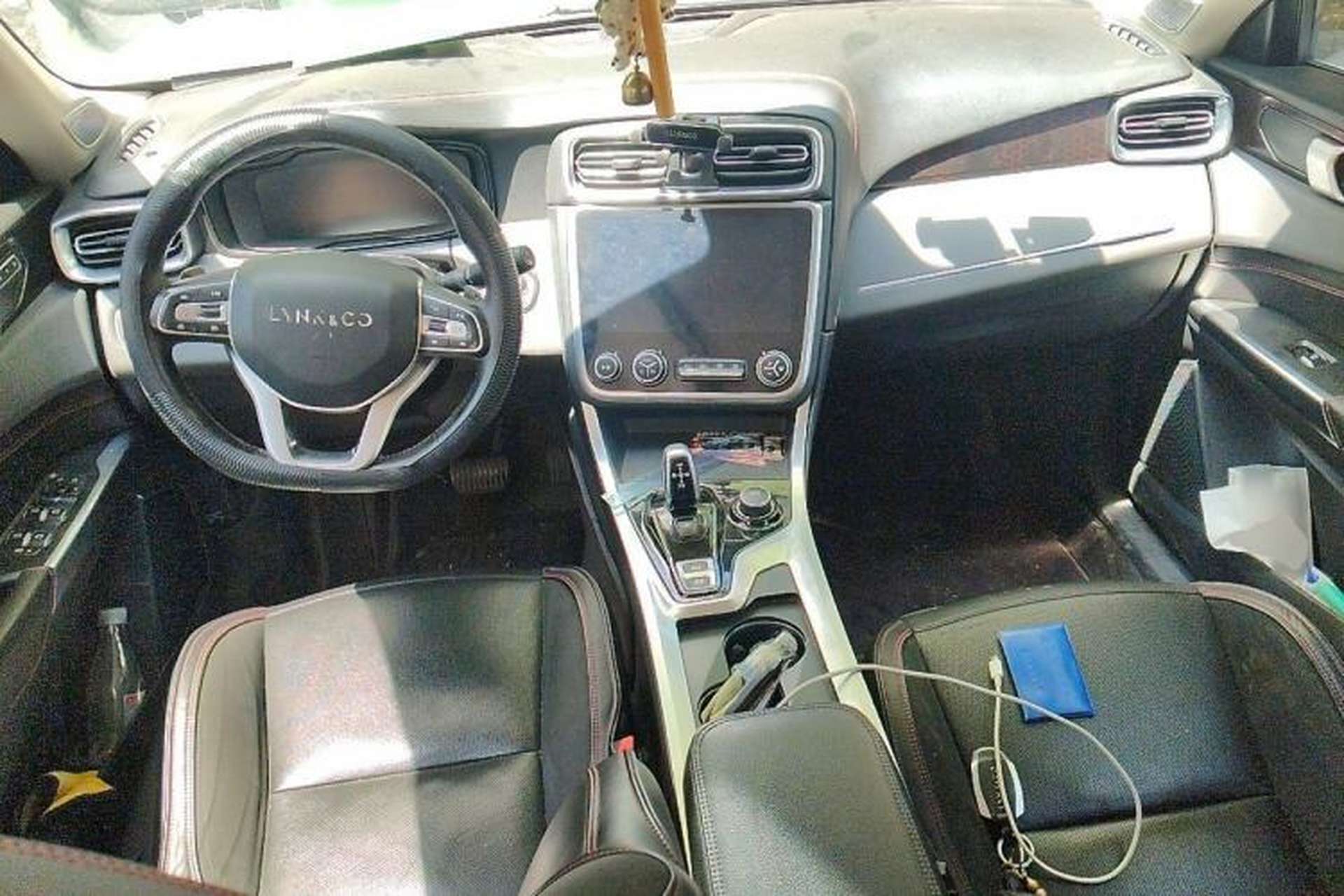 Used Lynk & Co 01 2017 2.0T Four-Wheel Drive Pro Edition Center Console