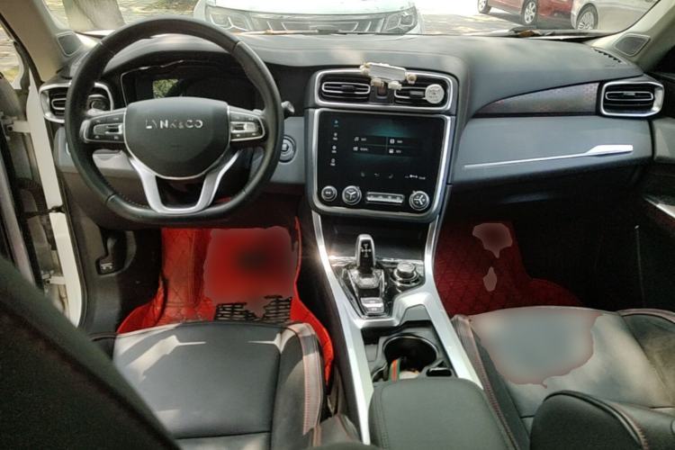 Used Lynk & Co 01 2017 2.0T Four-Wheel Drive Pro Edition Center Console