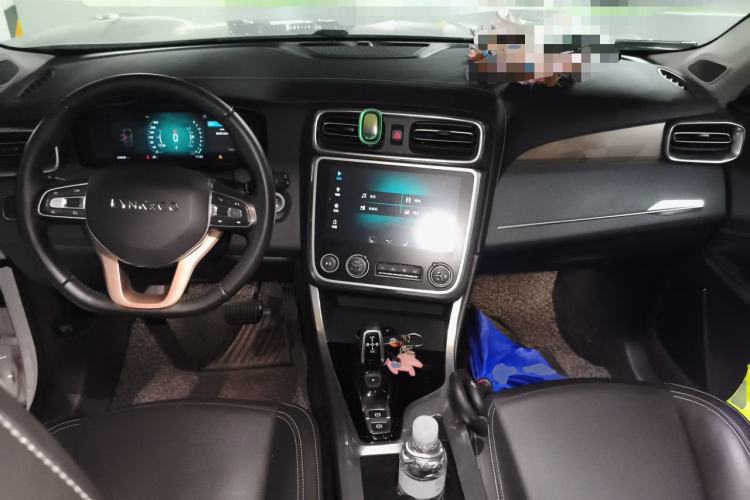 Used Lynk & Co 01 2017 2.0T Two-Wheel Drive Pro Edition Center Console