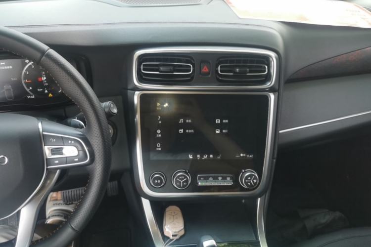 Used Lynk & Co 01 2017 2.0T Four-Wheel Drive Pro Edition Center Console