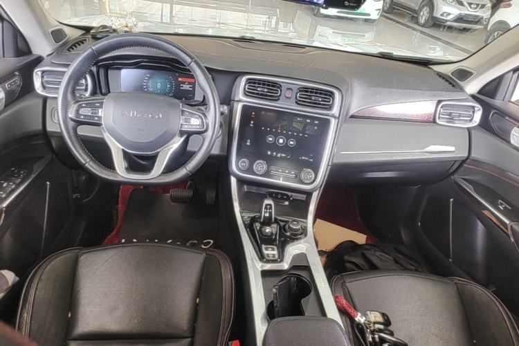 Used Lynk & Co 01 2017 2.0T Four-Wheel Drive Pro Edition Center Console