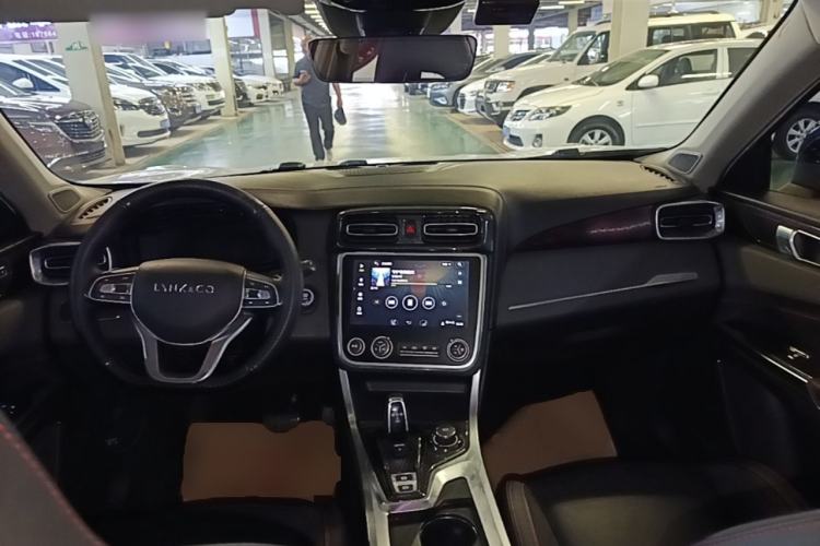 Used Lynk & Co 01 2017 2.0T Four-Wheel Drive Pro Edition Center Console