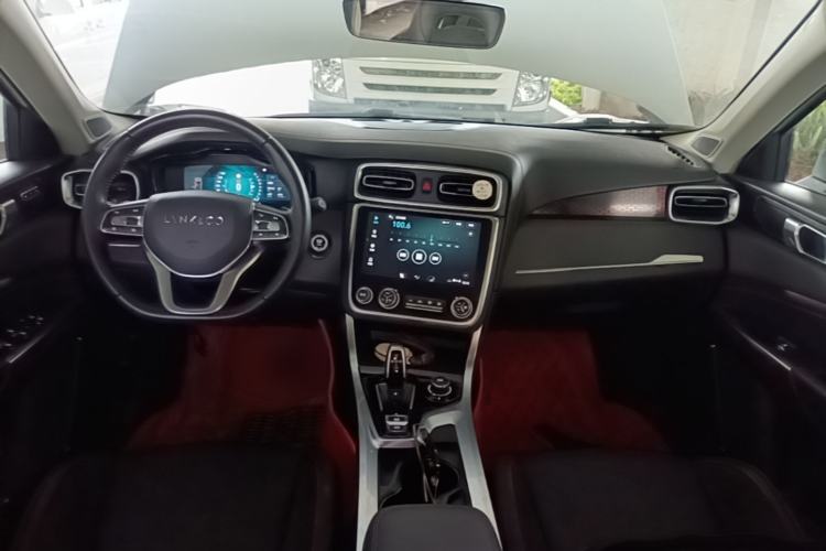 Used Lynk & Co 01 2017 2.0T Four-Wheel Drive Pro Edition Center Console