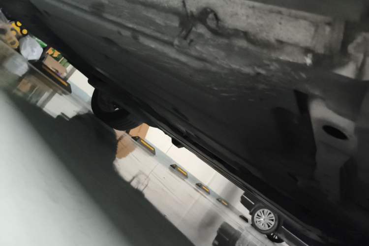 Used Lynk & Co 01 2017 2.0T Two-Wheel Drive Pro Edition Chassis Front Right