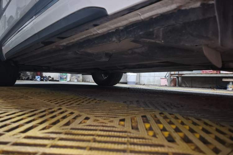 Used Lynk & Co 01 2017 2.0T Two-Wheel-Drive Version Chassis Rear Left