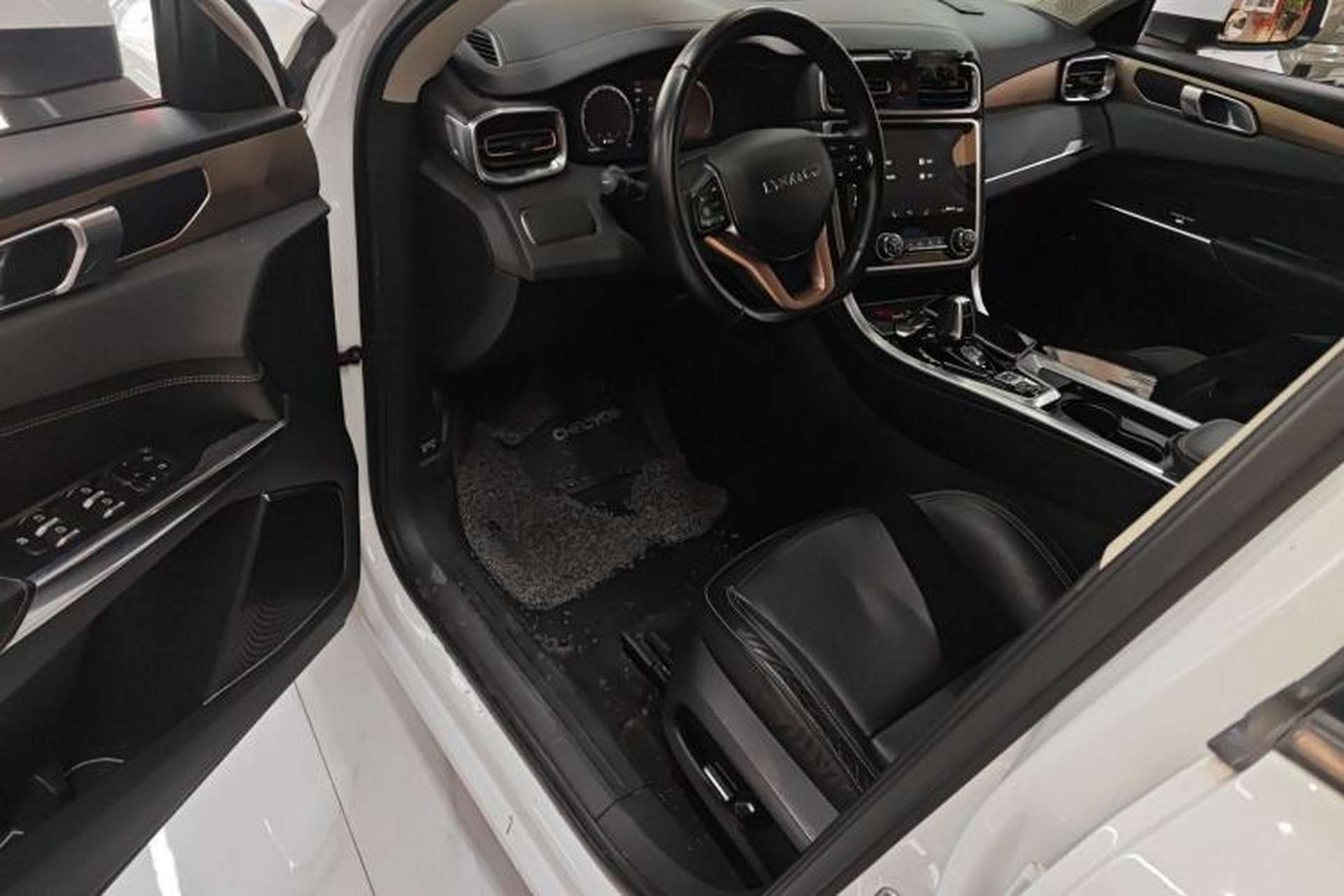 Used Lynk & Co 01 2017 2.0T Two-Wheel-Drive Version Driver Seat