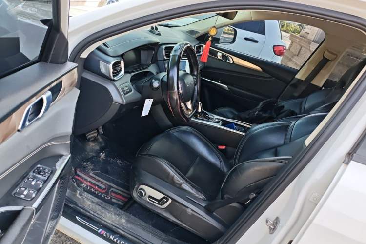 Used Lynk & Co 01 2017 2.0T Two-Wheel Drive Pro Edition Driver Seat