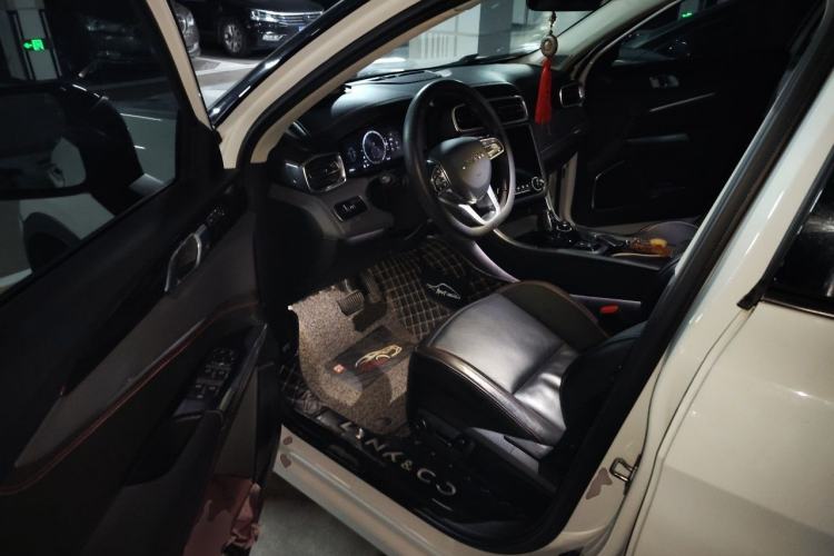 Used Lynk & Co 01 2017 2.0T Four-Wheel Drive Pro Edition Driver Seat