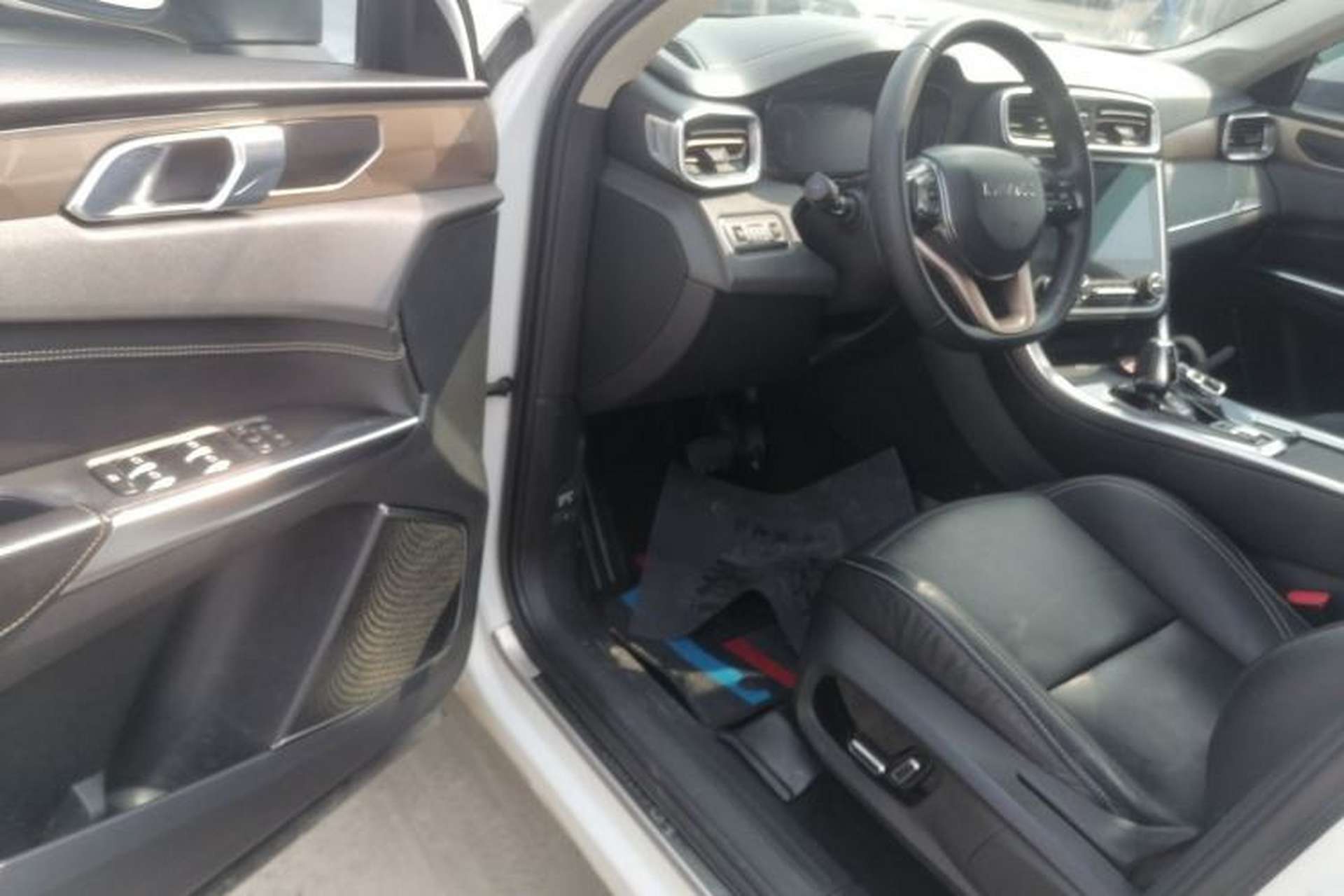 Used Lynk & Co 01 2017 2.0T Two-Wheel-Drive Version Driver Seat