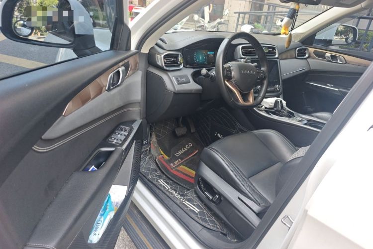 Used Lynk & Co 01 2017 2.0T Two-Wheel-Drive Version Driver Seat