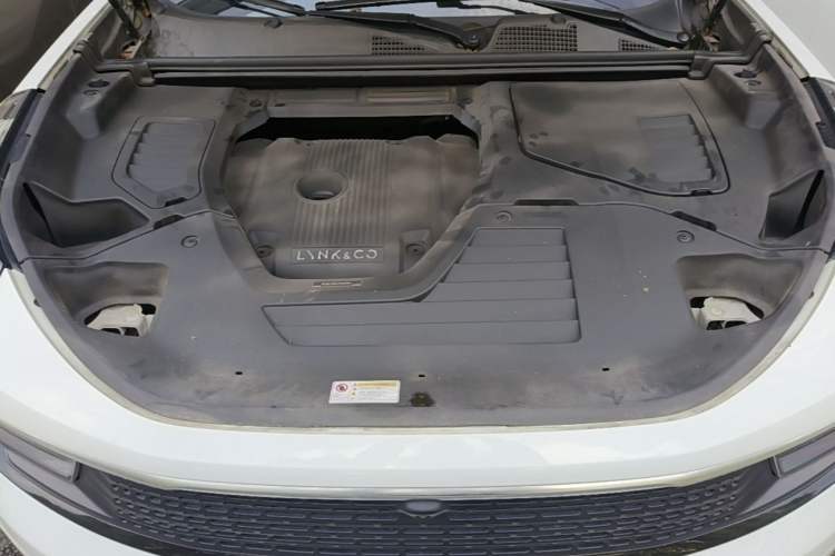 Used Lynk & Co 01 2017 2.0T Four-Wheel Drive Pro Edition Engine Bay
