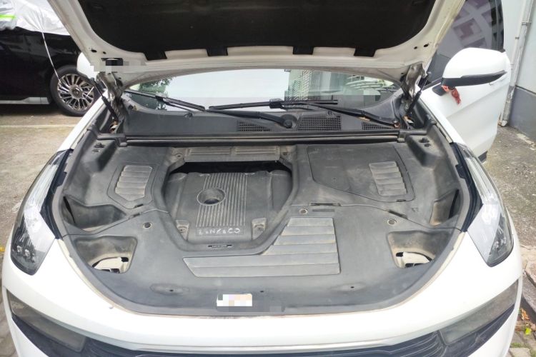 Used Lynk & Co 01 2017 2.0T Two-Wheel Drive Pro Edition Engine Bay