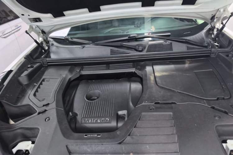 Used Lynk & Co 01 2017 2.0T Two-Wheel Drive Pro Edition Engine Bay