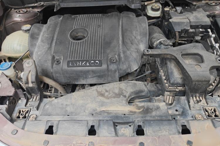 Used Lynk & Co 01 2017 2.0T Two-Wheel-Drive Version Engine Bay