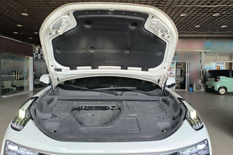Used Lynk & Co 01 2017 2.0T Two-Wheel Drive Pro Edition Engine Bay