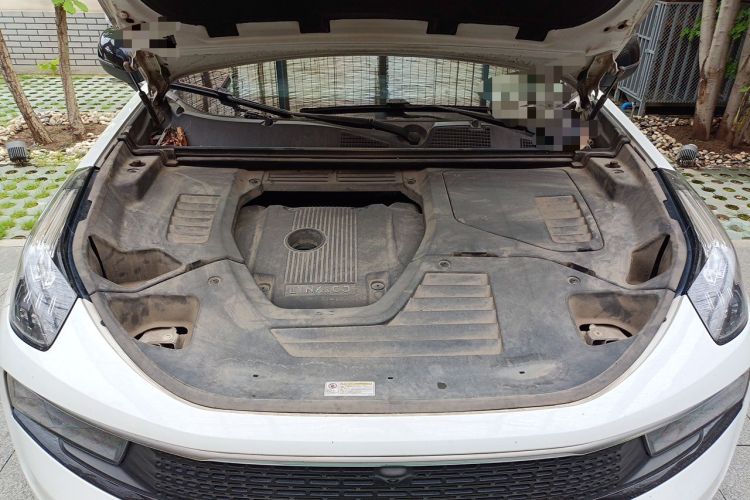 Used Lynk & Co 01 2017 2.0T Four-Wheel Drive Pro Edition Engine Bay