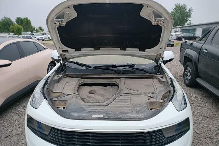 Used Lynk & Co 01 2017 2.0T Two-Wheel Drive Pro Edition Engine Bay