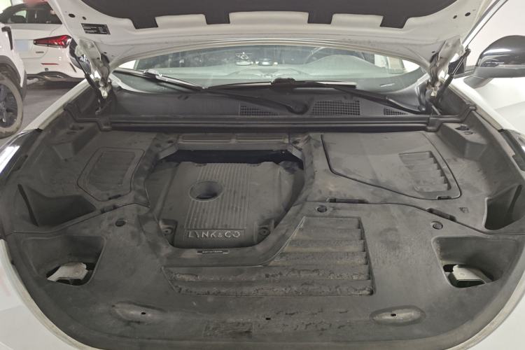 Used Lynk & Co 01 2017 2.0T Four-Wheel Drive Pro Edition Engine Bay