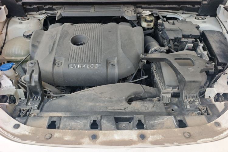 Used Lynk & Co 01 2017 2.0T Two-Wheel Drive Pro Edition Engine Bay