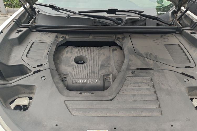 Used Lynk & Co 01 2017 2.0T Two-Wheel Drive Pro Edition Engine Bay