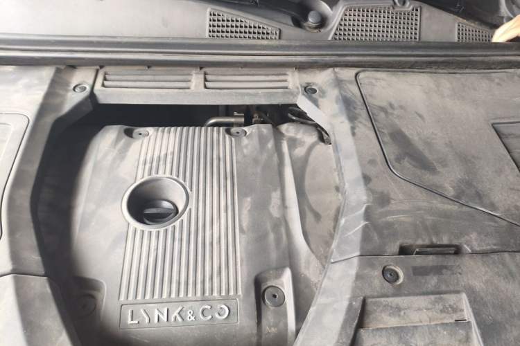 Used Lynk & Co 01 2017 2.0T Two-Wheel Drive Pro Edition Engine Bay