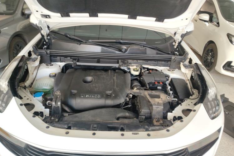 Used Lynk & Co 01 2017 2.0T Two-Wheel-Drive Version Engine Bay