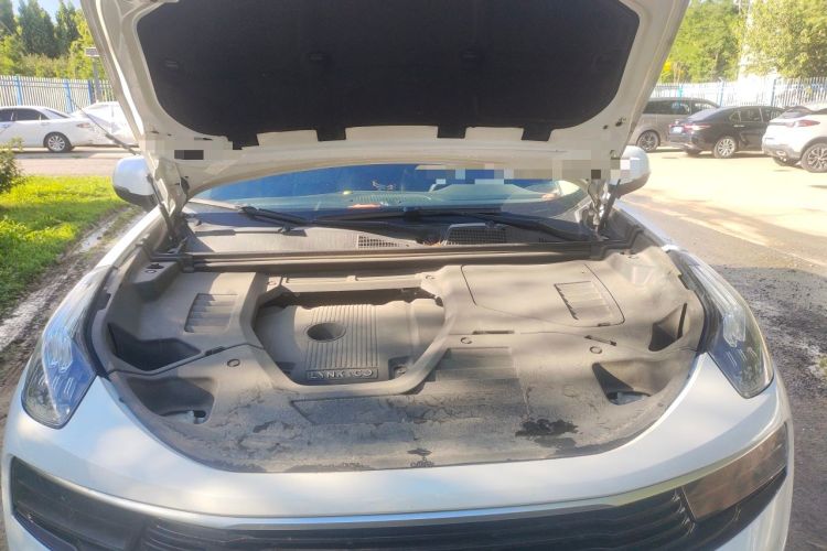 Used Lynk & Co 01 2017 2.0T Two-Wheel Drive Pro Edition Engine Bay