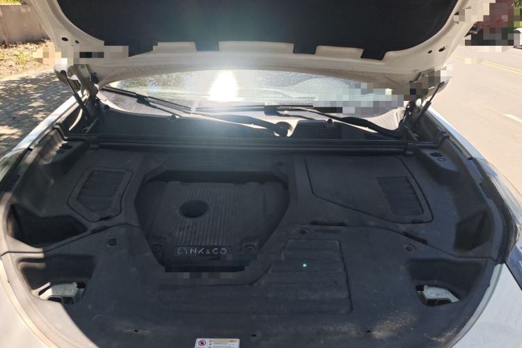 Used Lynk & Co 01 2017 2.0T Two-Wheel Drive Pro Edition Engine Bay