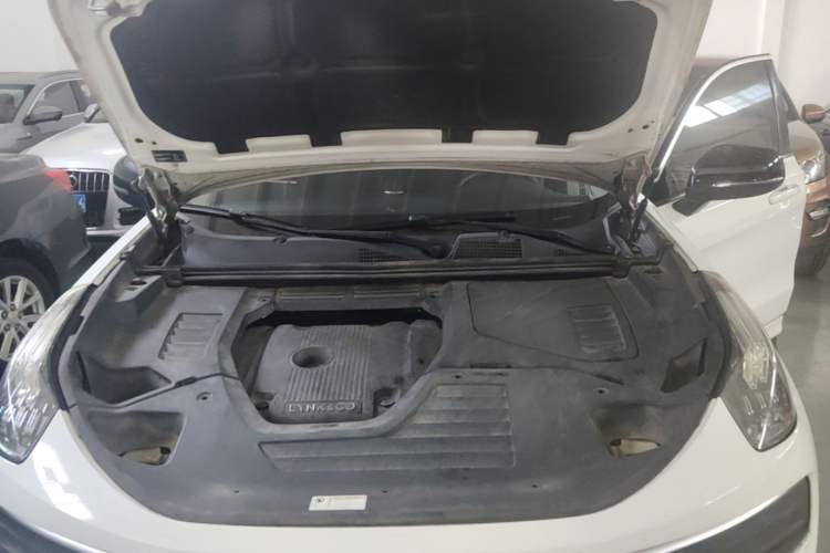 Used Lynk & Co 01 2017 2.0T Four-Wheel Drive Pro Edition Engine Bay