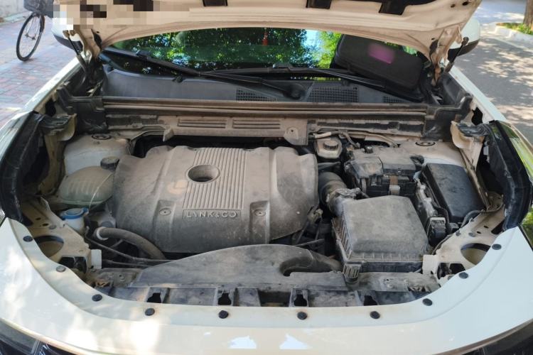 Used Lynk & Co 01 2017 2.0T Two-Wheel Drive Pro Edition Engine Bay