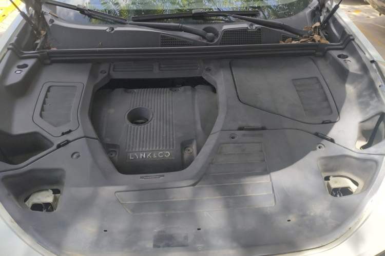 Used Lynk & Co 01 2017 2.0T Two-Wheel Drive Pro Edition Engine Bay