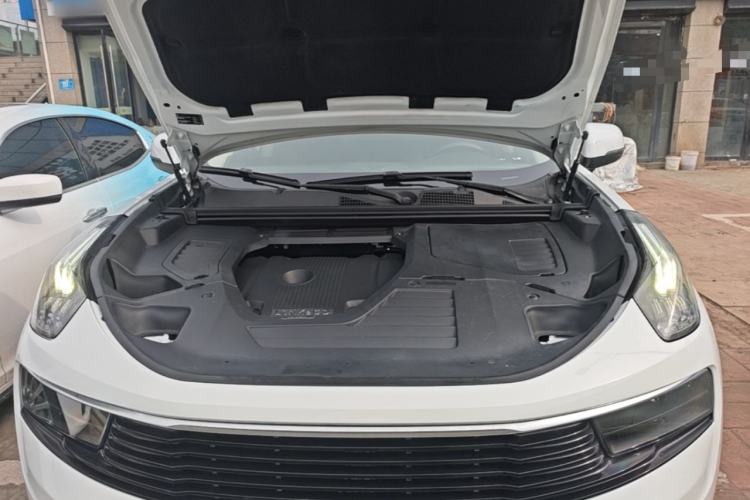 Used Lynk & Co 01 2017 2.0T Two-Wheel Drive Pro Edition Engine Bay