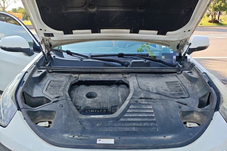 Used Lynk & Co 01 2017 2.0T Two-Wheel Drive Pro Edition Engine Bay
