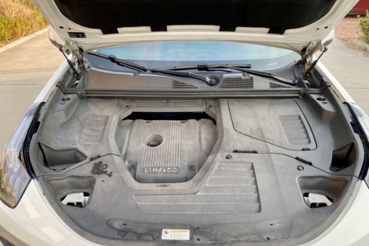 Used Lynk & Co 01 2017 2.0T Two-Wheel Drive Pro Edition Engine Bay