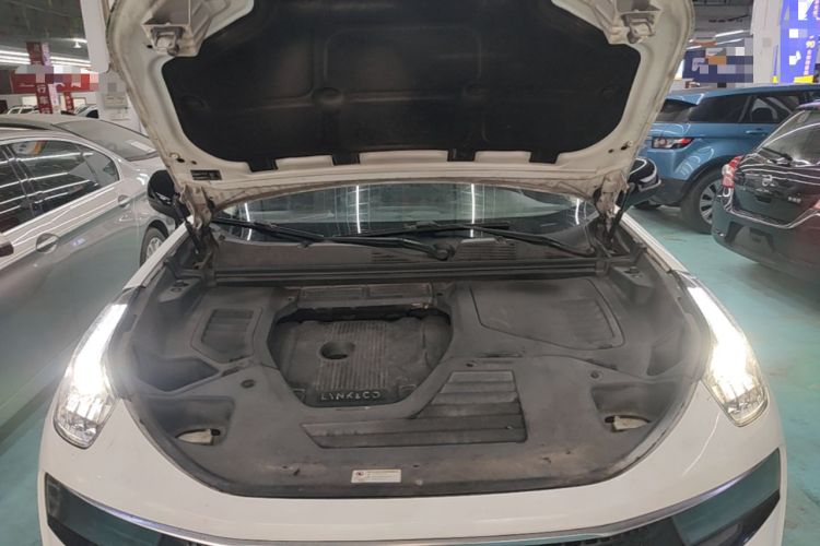 Used Lynk & Co 01 2017 2.0T Four-Wheel Drive Pro Edition Engine Bay