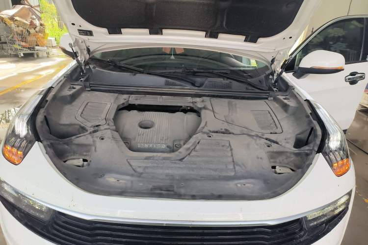 Used Lynk & Co 01 2017 2.0T Two-Wheel Drive Pro Edition Engine Bay