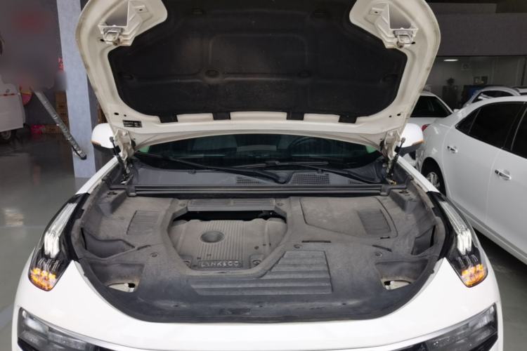 Used Lynk & Co 01 2017 2.0T Two-Wheel Drive Pro Edition Engine Bay