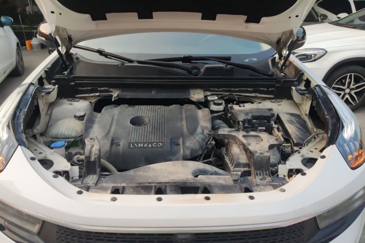 Used Lynk & Co 01 2017 2.0T Four-Wheel Drive Pro Edition Engine Bay