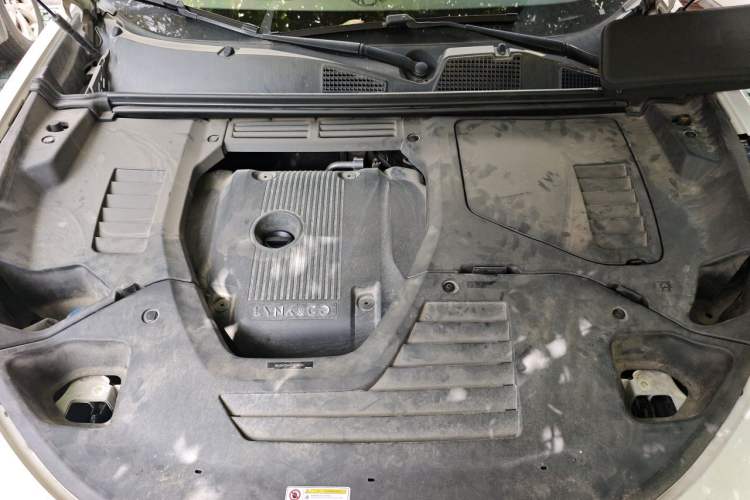 Used Lynk & Co 01 2017 2.0T Two-Wheel Drive Pro Edition Engine Bay