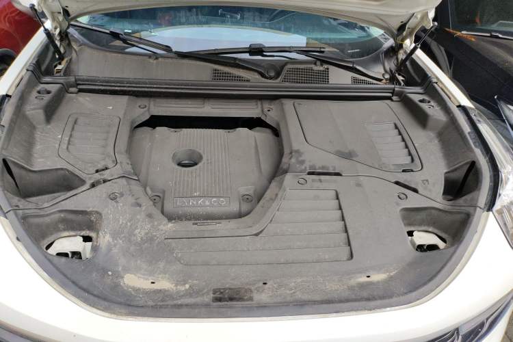 Used Lynk & Co 01 2017 2.0T Two-Wheel Drive Pro Edition Engine Bay