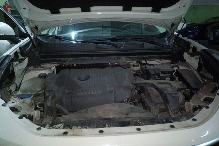 Used Lynk & Co 01 2017 2.0T Two-Wheel Drive Pro Edition Engine Bay
