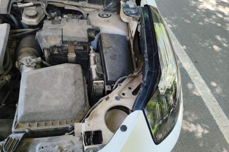 Used Lynk & Co 01 2017 2.0T Two-Wheel Drive Pro Edition Engine Bay Left