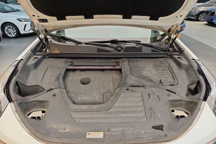 Used Lynk & Co 01 2017 2.0T Four-Wheel Drive Pro Edition Engine Bay