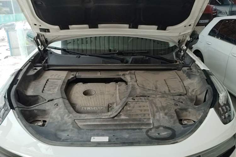Used Lynk & Co 01 2017 2.0T Four-Wheel Drive Pro Edition Engine Bay